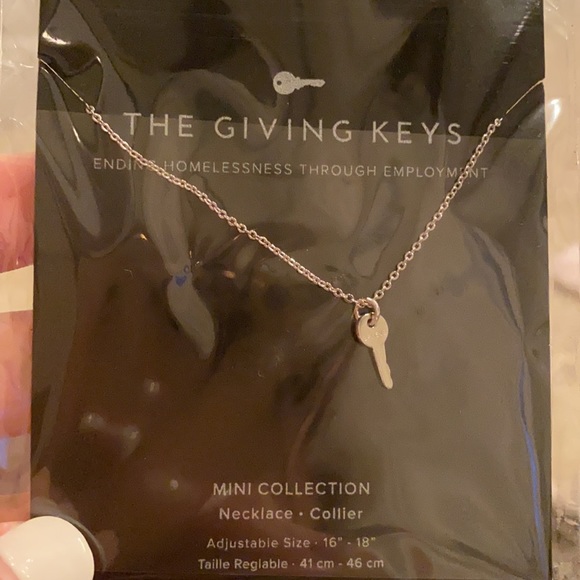 The giving keys “believe” necklace - Picture 2 of 2